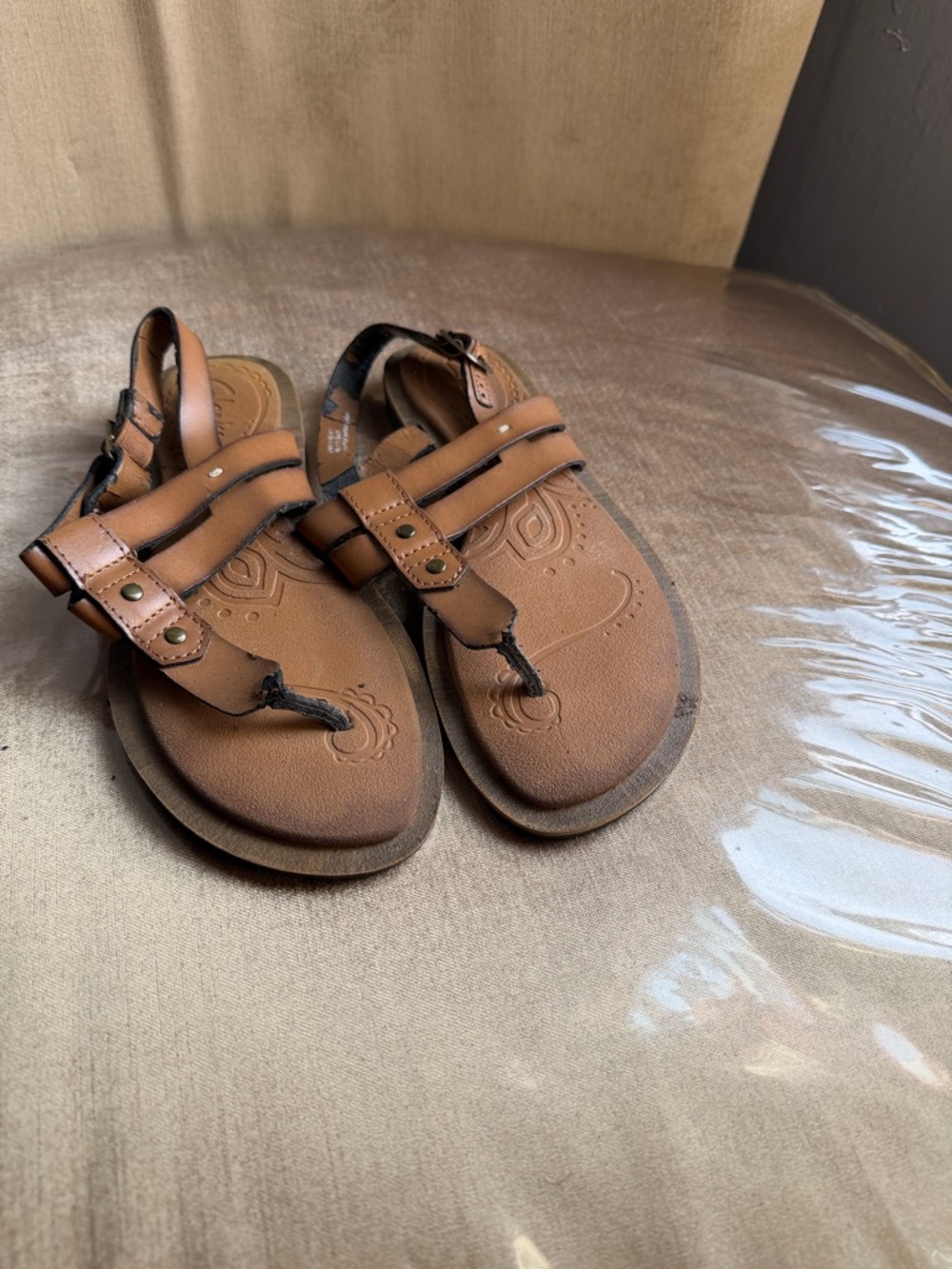 Clarks Kids Tan Brown Toe-Post Leather Sandals